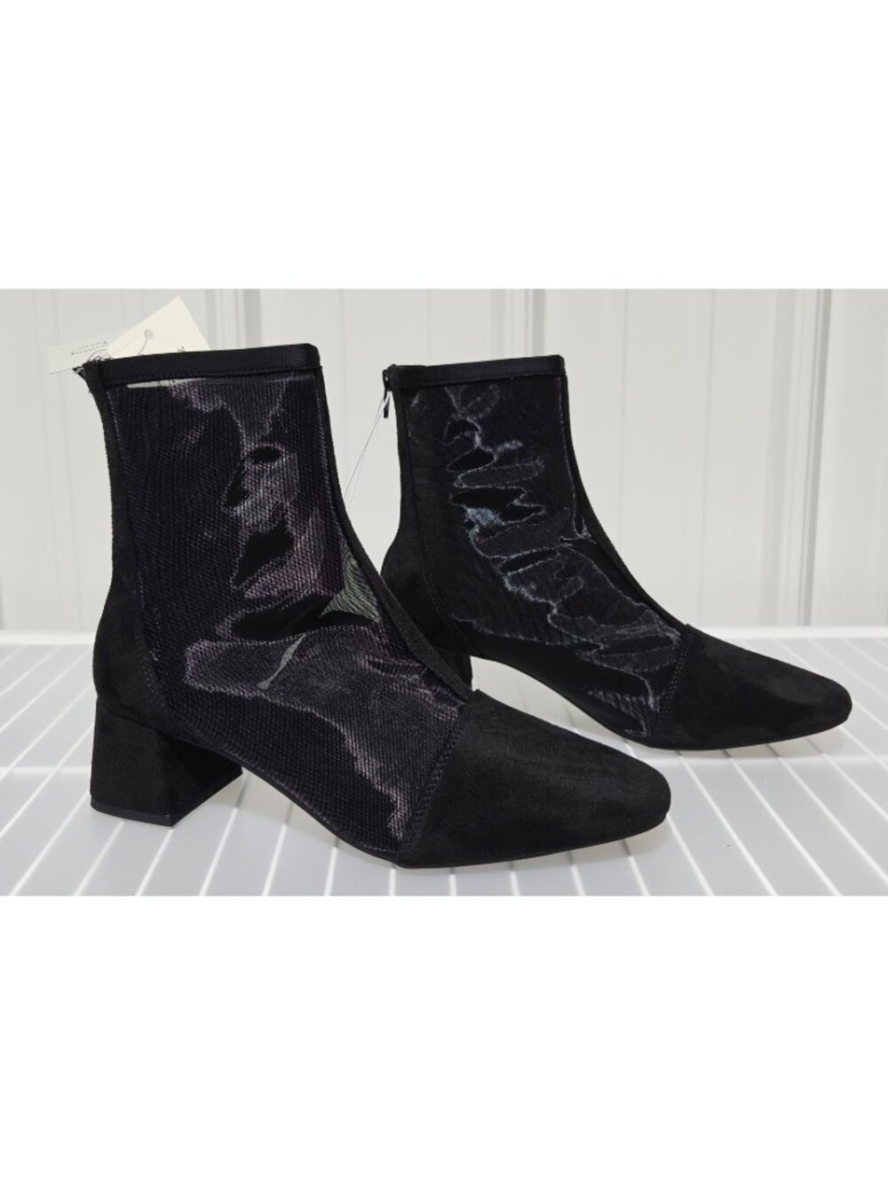 A New Day Celaena Black Mesh & Faux Suede Zippered Ankle Boots -- Women's Size 8